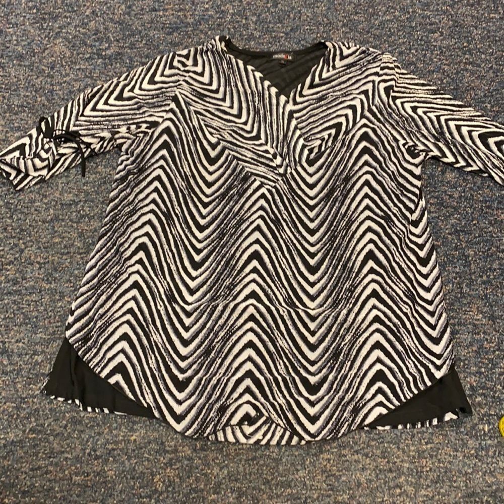 Mode Lia zebra print top sz. XL